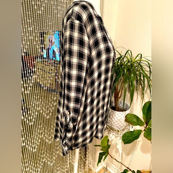 EXPRESS PULLOVER TIE FRONT BLOUSE NWT - Picture 3 of 7